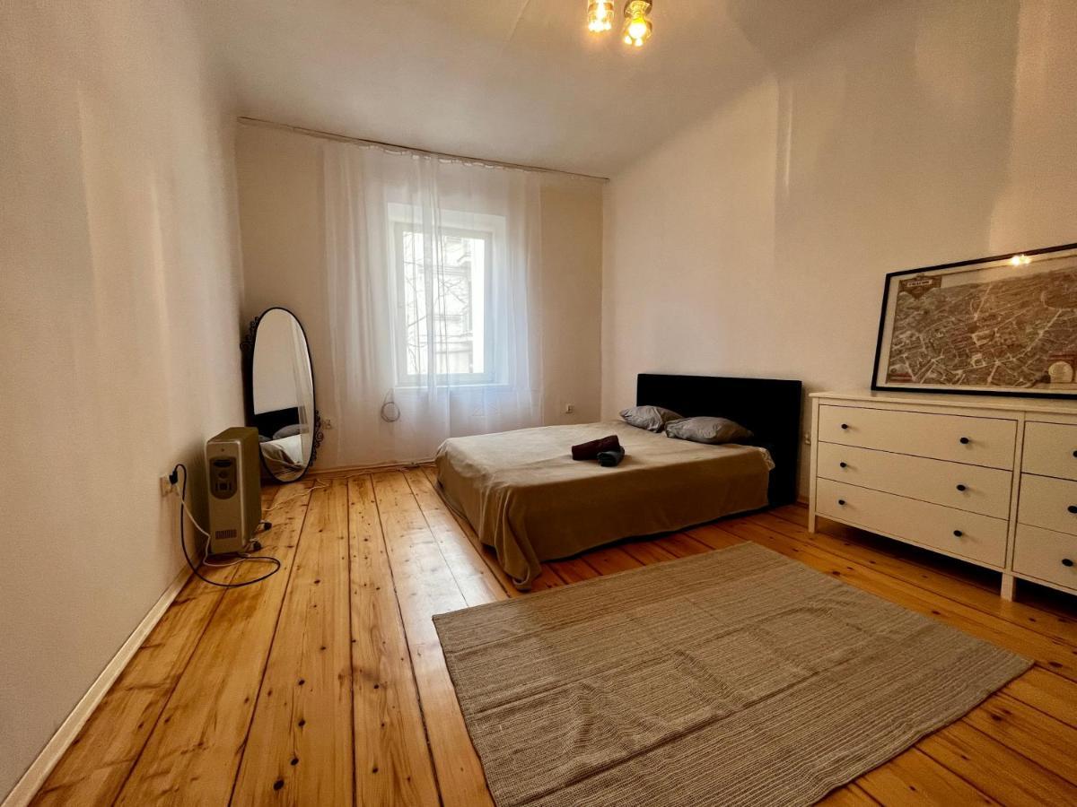 Close To The Main Square Apartment คราคูฟ ภายนอก รูปภาพ
